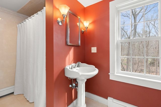 55 Colrain Rd, Topsfield, MA 01983