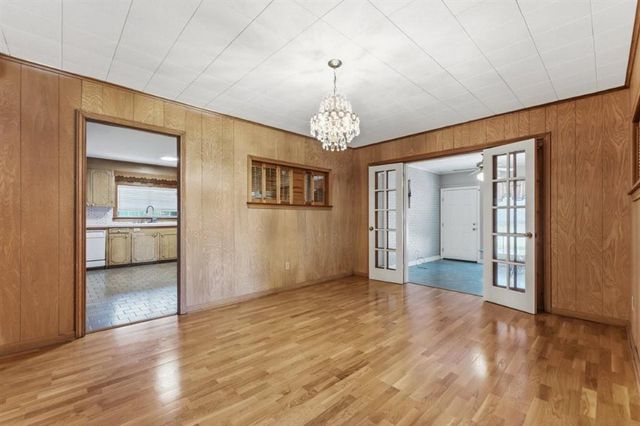 3591 Lake Street, Lake Charles, LA 70605