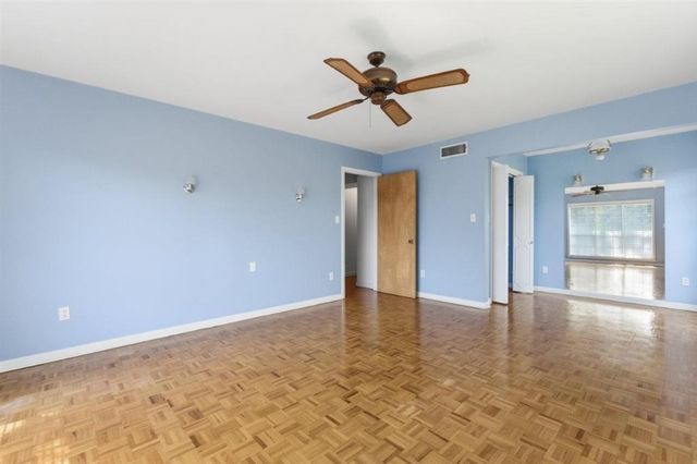 3591 Lake Street, Lake Charles, LA 70605