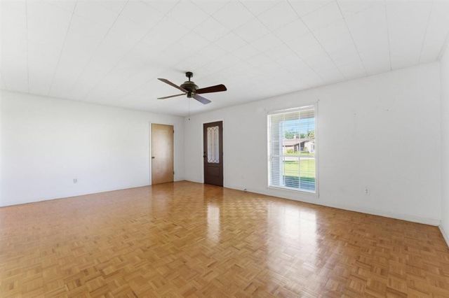 3591 Lake Street, Lake Charles, LA 70605