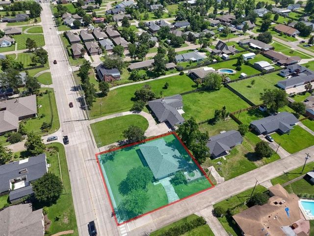 3591 Lake Street, Lake Charles, LA 70605