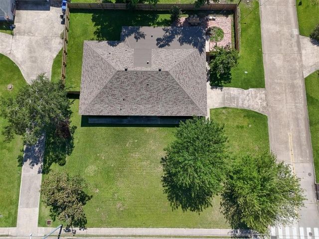 3591 Lake Street, Lake Charles, LA 70605