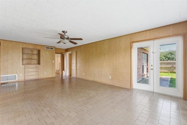 3591 Lake Street, Lake Charles, LA 70605