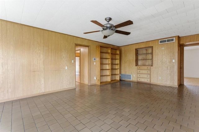 3591 Lake Street, Lake Charles, LA 70605