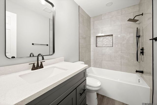 3124 Montreal Dr, Baton Rouge, LA 70819