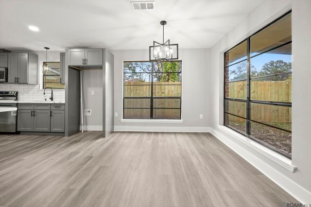 3124 Montreal Dr, Baton Rouge, LA 70819