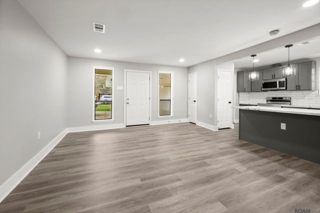 3124 Montreal Dr, Baton Rouge, LA 70819