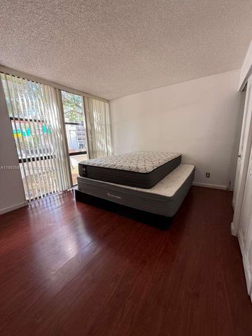 16909 N Bay Rd 211, Sunny Isles Beach, FL 33160