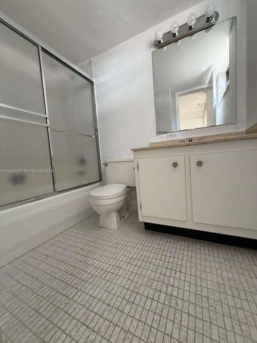 16909 N Bay Rd 211, Sunny Isles Beach, FL 33160