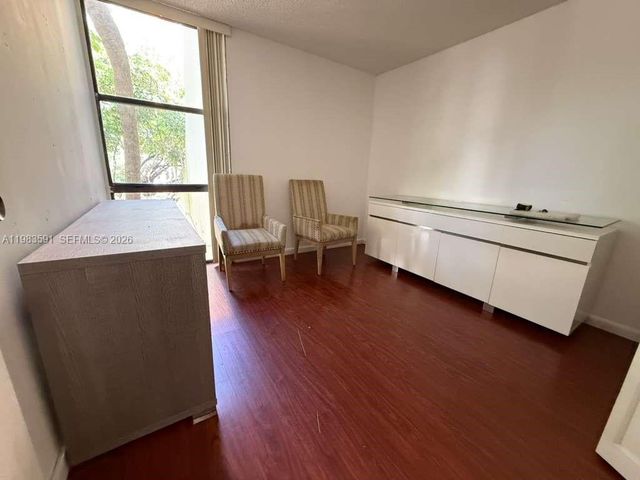 16909 N Bay Rd 211, Sunny Isles Beach, FL 33160