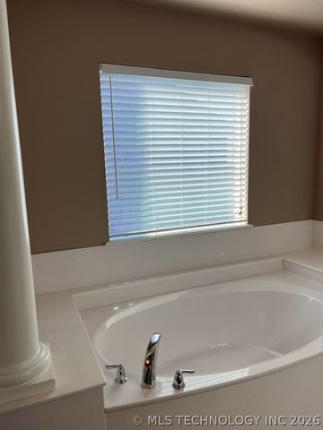 4762 S 203rd East Avenue, Broken Arrow, OK 74014