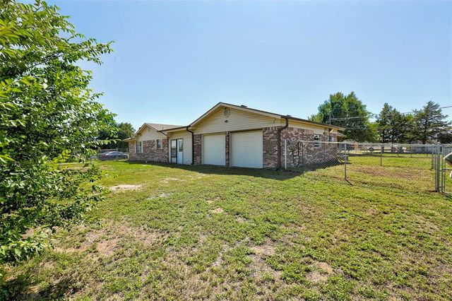 34304 Lake Road, Shawnee, OK 74801