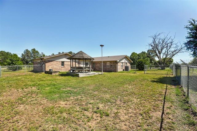 34304 Lake Road, Shawnee, OK 74801