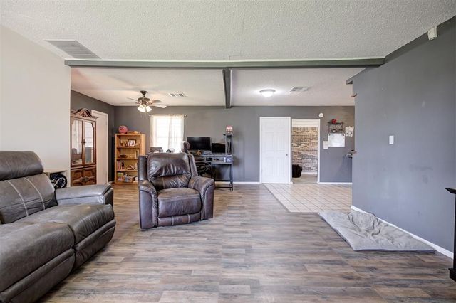 34304 Lake Road, Shawnee, OK 74801
