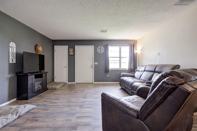 34304 Lake Road, Shawnee, OK 74801