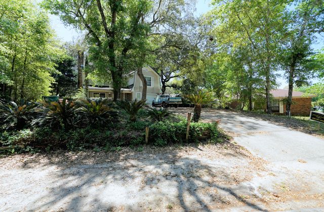 111 Beverly Drive, Niceville, FL 32578