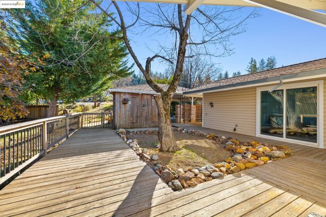 20330 Westview Dr, Tuolumne, CA 95379
