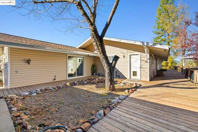 20330 Westview Dr, Tuolumne, CA 95379