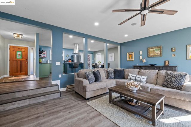 20330 Westview Dr, Tuolumne, CA 95379