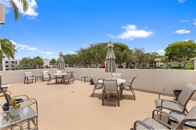 10830 W Clairmont Circle 206, Tamarac, FL 33321