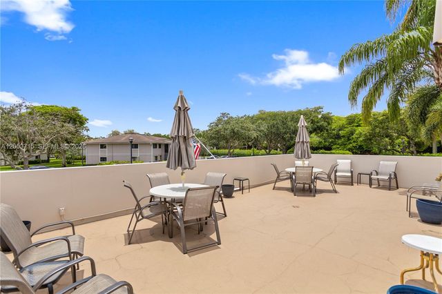10830 W Clairmont Circle 206, Tamarac, FL 33321