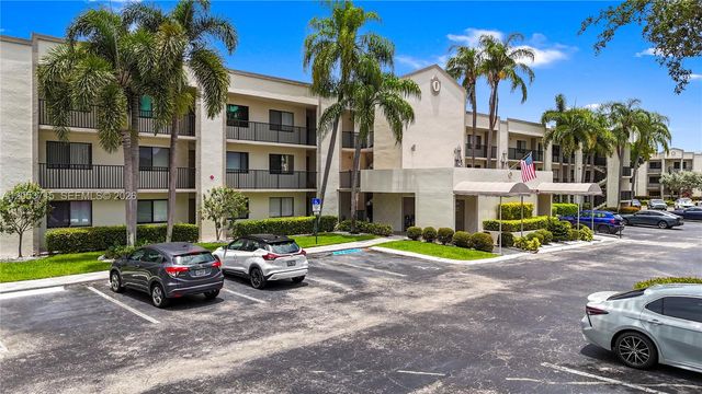 10830 W Clairmont Circle 206, Tamarac, FL 33321