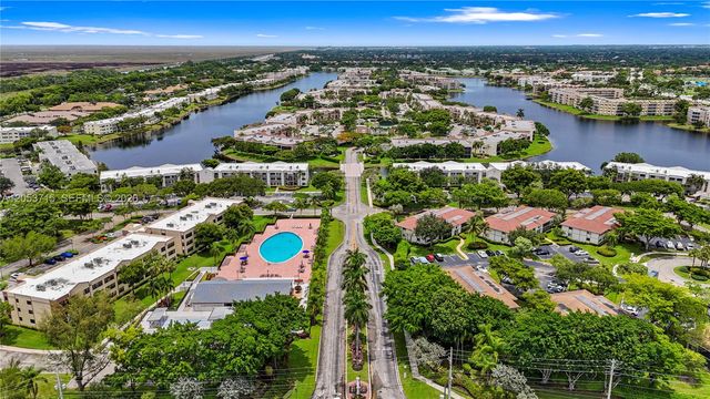 10830 W Clairmont Circle 206, Tamarac, FL 33321