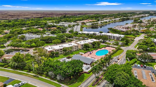 10830 W Clairmont Circle 206, Tamarac, FL 33321