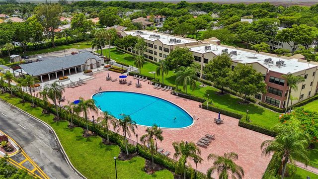 10830 W Clairmont Circle 206, Tamarac, FL 33321
