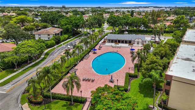 10830 W Clairmont Circle 206, Tamarac, FL 33321