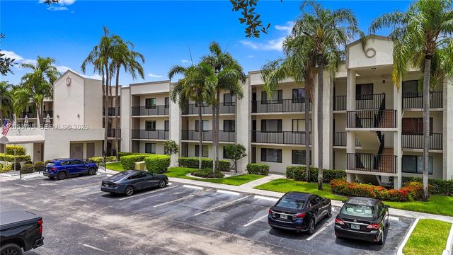10830 W Clairmont Circle 206, Tamarac, FL 33321