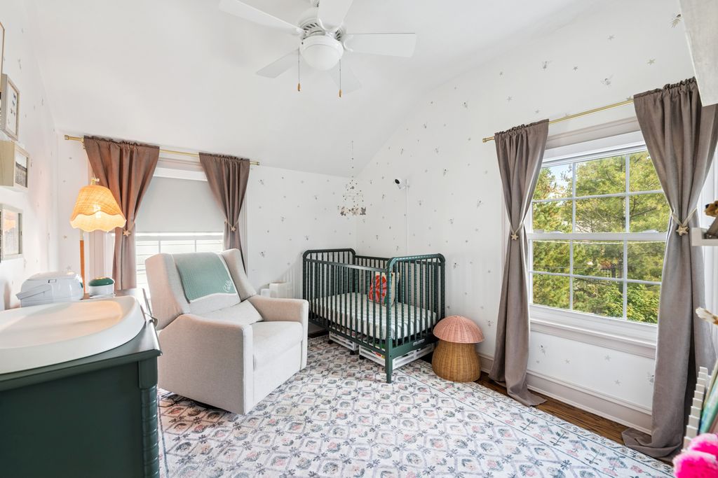 Image 21 of property listing at 1216 16th Street, Wilmette, IL 60091