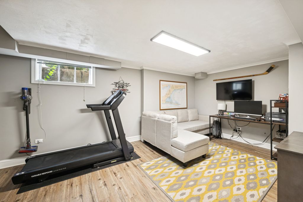 Image 22 of property listing at 1216 16th Street, Wilmette, IL 60091