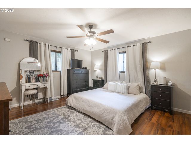 1470 AERIAL Way Se, Salem, OR 97302