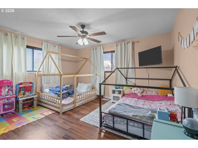 1470 AERIAL Way Se, Salem, OR 97302