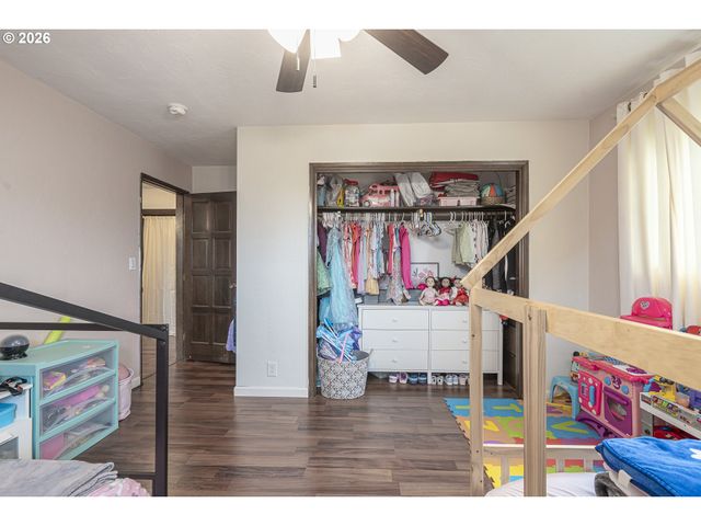 1470 AERIAL Way Se, Salem, OR 97302