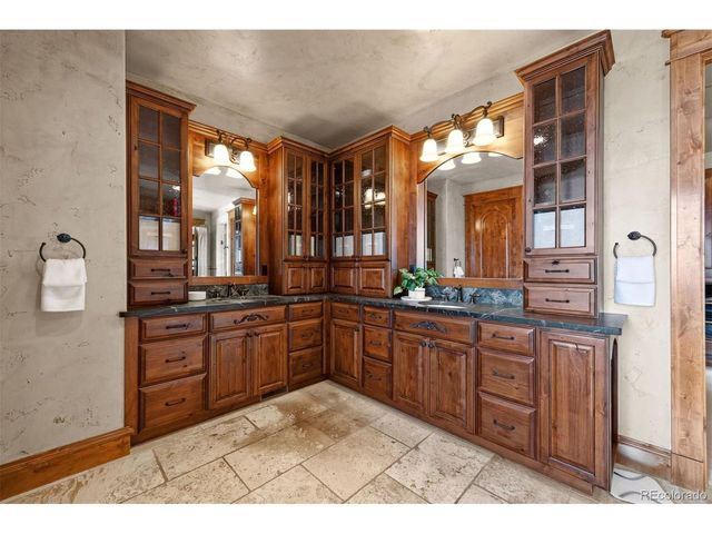 5700 Amber Ridge Dr, Castle Pines, CO 80108