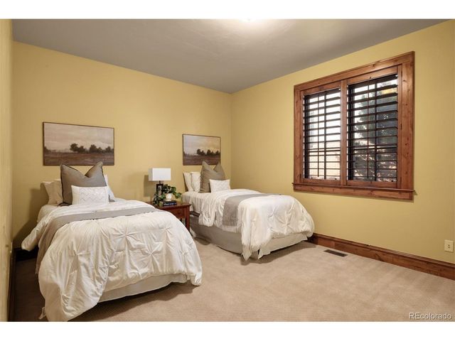 5700 Amber Ridge Dr, Castle Pines, CO 80108