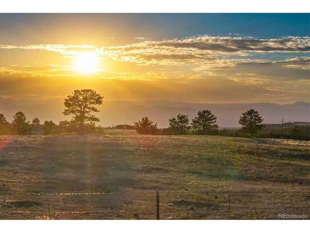 5700 Amber Ridge Dr, Castle Pines, CO 80108