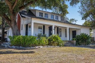 316 Brosig Ave, Navasota, TX 77868