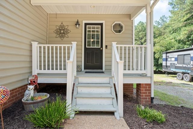 2551 Walkers Ridge Cir, Powhatan, VA 23139