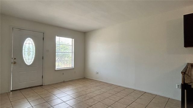1004 Austin St 9, Portland, TX 78374