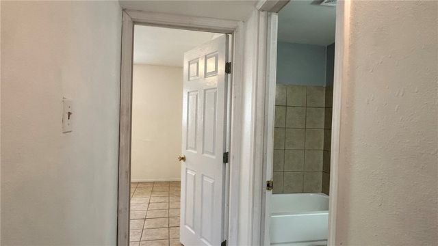 1004 Austin St 9, Portland, TX 78374