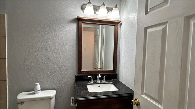 1004 Austin St 9, Portland, TX 78374