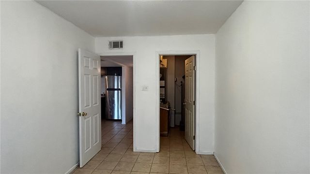 1004 Austin St 9, Portland, TX 78374
