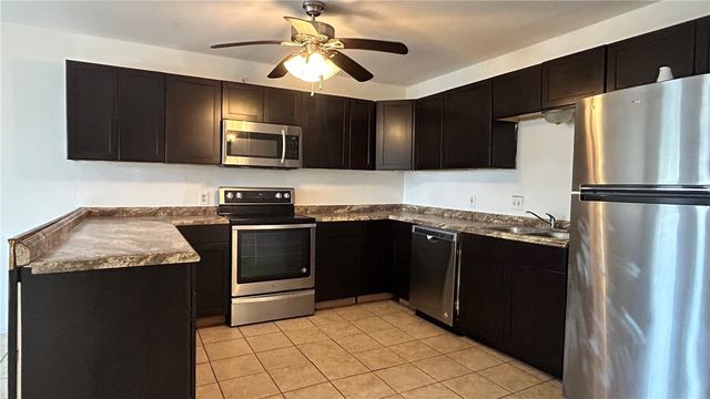 1004 Austin St 9, Portland, TX 78374