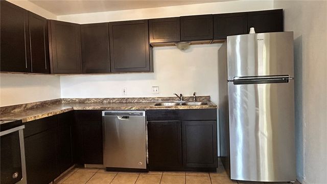 1004 Austin St 9, Portland, TX 78374