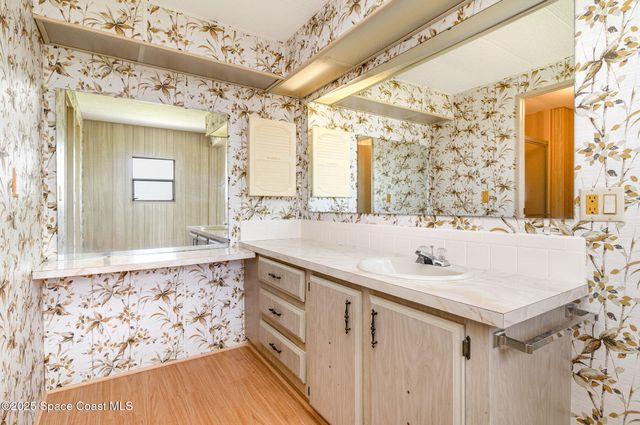 520 Jennifer Circle, Melbourne, FL 32904