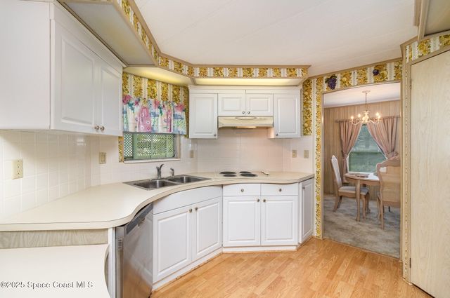 520 Jennifer Circle, Melbourne, FL 32904