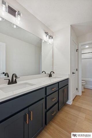 11212 N 162 Street, Bennington, NE 68007